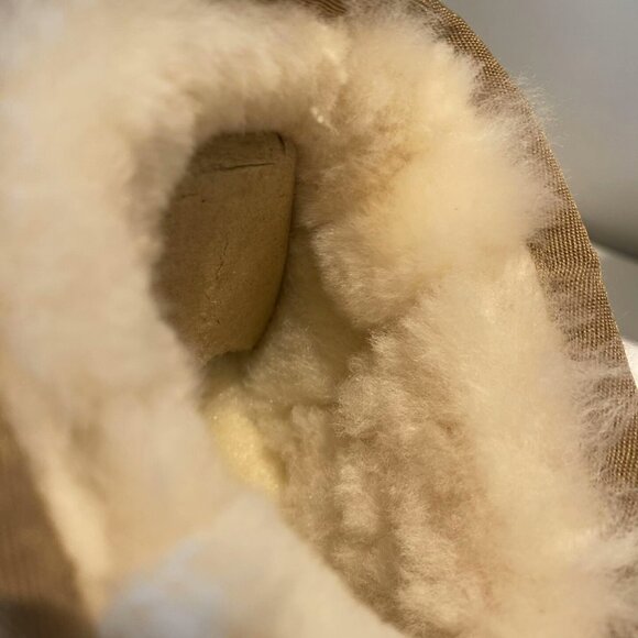 UGG Australia Classic Ultra Mini - Picture 8 of 8